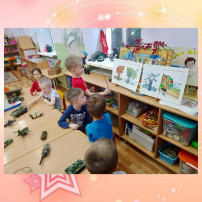 Выставка военной техники Выставка военной техники.