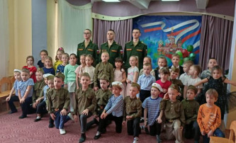 Курсанты в гостях у ребят Курсанты в гостях у ребят.